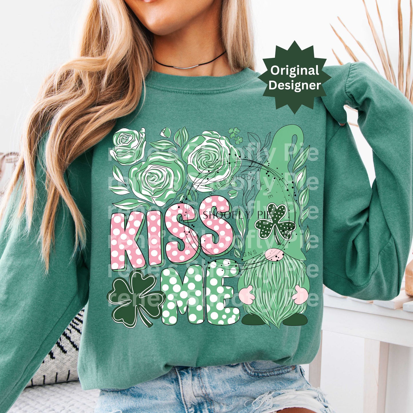 St. Patrick's Day Gnome Kiss Me I'm Irish PNG